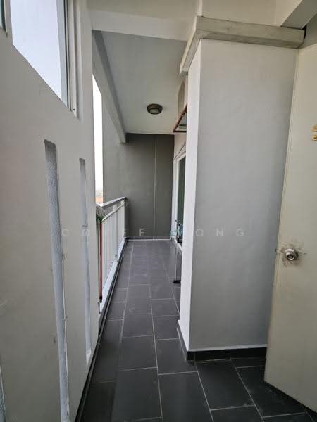 Kondominium untuk Dijual di First Residence (Residensi Unggul) - Coyee Wong - Balcony - PropertyGuru.com.my