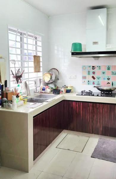 2-storey Terraced House for Sale in Kampung Raja Uda (Port Klang (Pelabuhan Klang)) - Fanny Yong Yoke Fen - Kitchen - PropertyGuru.com.my