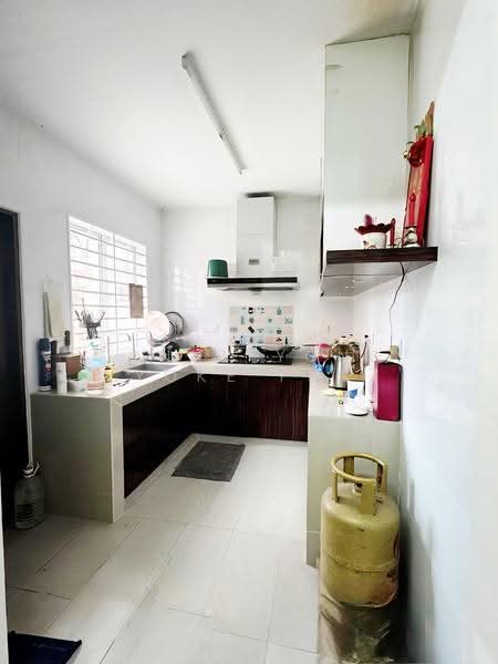 2-storey Terraced House for Sale in Kampung Raja Uda (Port Klang (Pelabuhan Klang)) - Fanny Yong Yoke Fen - Kitchen - PropertyGuru.com.my
