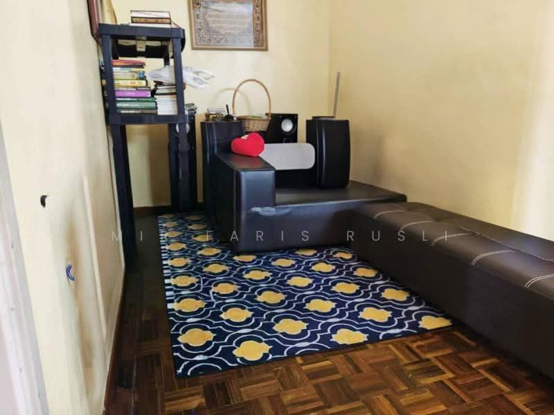 2-storey Terraced House for Sale in Taman Pulai Indah (Johor Bahru) - Amir Faris Rusli - Living Room - PropertyGuru.com.my