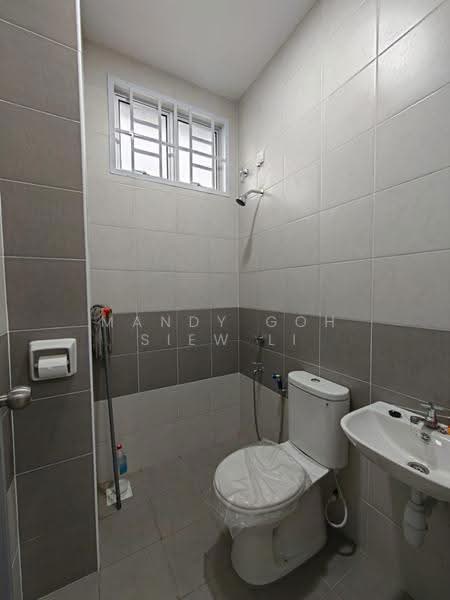 1-storey Terraced House for Rent in Bandar Putra Kulai (Kulai) - Mandy Goh Siew Li - Bathroom - PropertyGuru.com.my