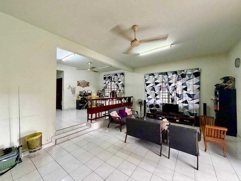 Rumah Berkembar untuk Dijual di Perling (Johor) - Amir Faris Rusli - Living Room - PropertyGuru.com.my