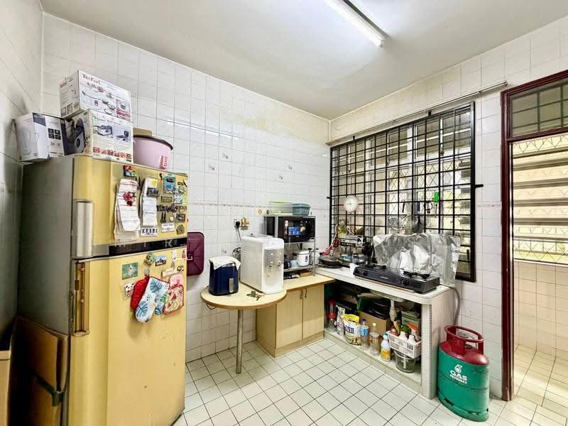 Rumah Berkembar untuk Dijual di Perling (Johor) - Amir Faris Rusli - Kitchen - PropertyGuru.com.my