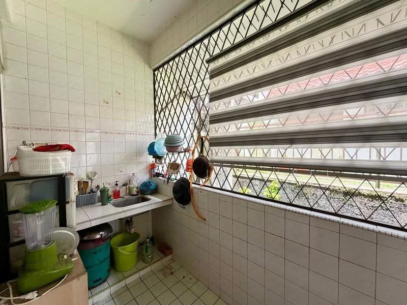 Rumah Berkembar untuk Dijual di Perling (Johor) - Amir Faris Rusli - Kitchen - PropertyGuru.com.my