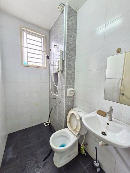 2-storey Terraced House for Sale in Taman Desa Tebrau (Tebrau) - Anson Chua - Bathroom - PropertyGuru.com.my