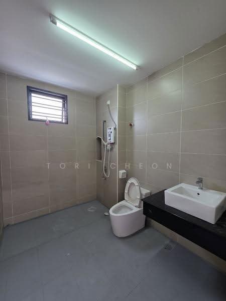 2-storey Terraced House for Rent in Ulu Tiram (Johor) - Tori Cheon - Bathroom - PropertyGuru.com.my