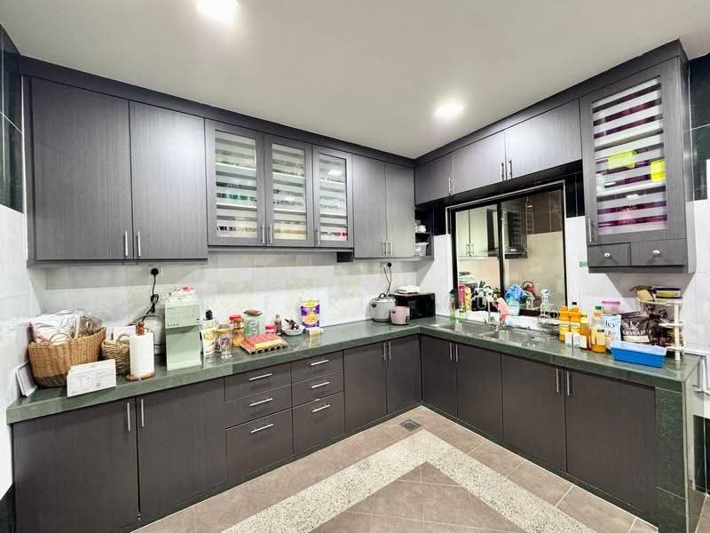 Semi-Detached House for Sale in Taman Setia Indah (Tebrau) - Amir Faris Rusli - Kitchen - PropertyGuru.com.my