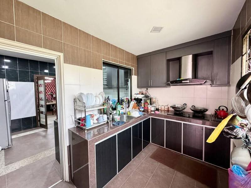 Semi-Detached House for Sale in Taman Setia Indah (Tebrau) - Amir Faris Rusli - Kitchen - PropertyGuru.com.my