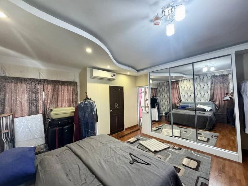 Semi-Detached House for Sale in Taman Setia Indah (Tebrau) - Amir Faris Rusli - Bedroom - PropertyGuru.com.my