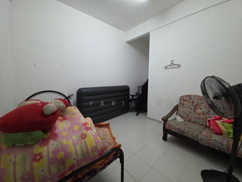 Rumah Bandar untuk Dijual di Taman Scientex Senai (Senai) - Amir Faris Rusli - Bedroom - PropertyGuru.com.my
