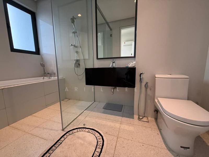 Kediaman Servis untuk Dijual di Service Suites @ Pavilion Embassy - Ariel Lee - Bathroom - PropertyGuru.com.my