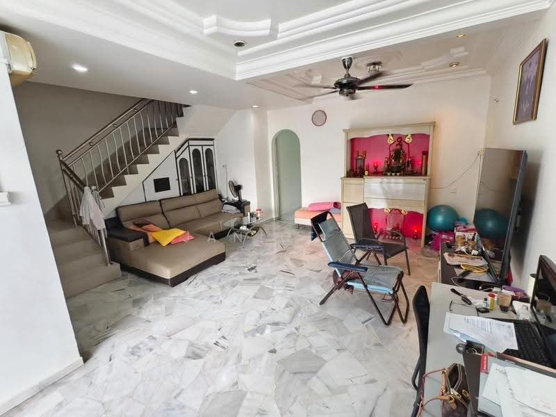 Rumah Teres 2-Tingkat untuk Dijual di Taman Ungku Tun Aminah (Skudai) - Janice . - Living Room - PropertyGuru.com.my