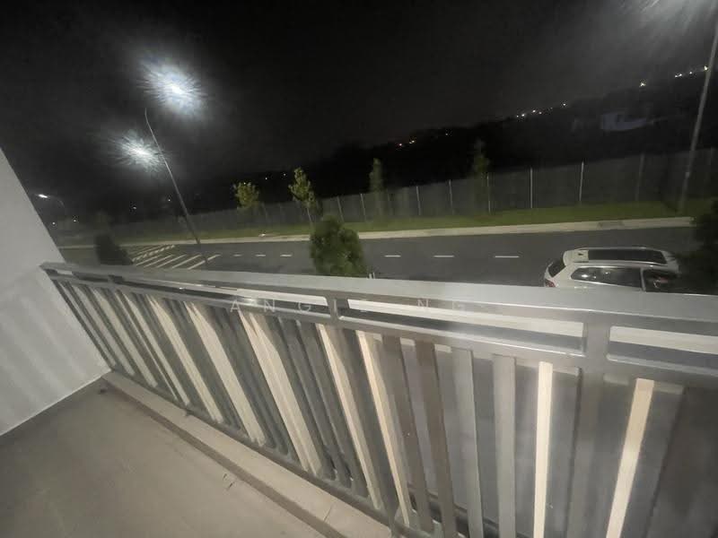Cluster House for Rent in Sungai Buloh (Selangor) - Angie Ng - Balcony - PropertyGuru.com.my
