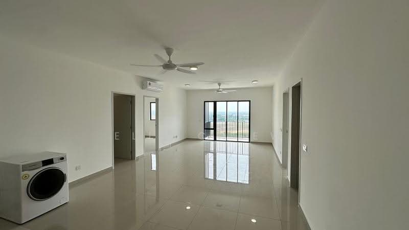Kediaman Servis untuk Disewa di Duduk Se.Ruang @ Eco Sanctuary - Elle Chiew - Living Room - PropertyGuru.com.my
