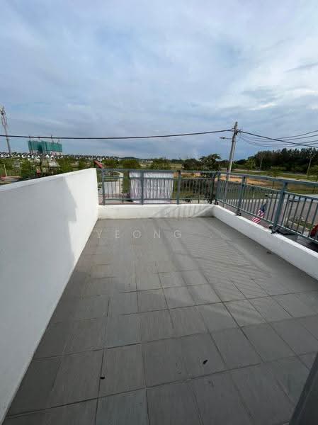 Townhouse for Rent in Cyberjaya (Selangor) - Yeong . - Balcony - PropertyGuru.com.my