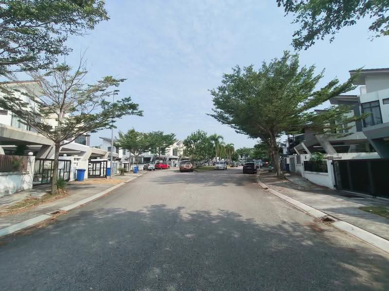Rumah Teres 2-Tingkat untuk Dijual di Laman Glenmarie (Shah Alam) - Jerro Loh - Exterior - PropertyGuru.com.my