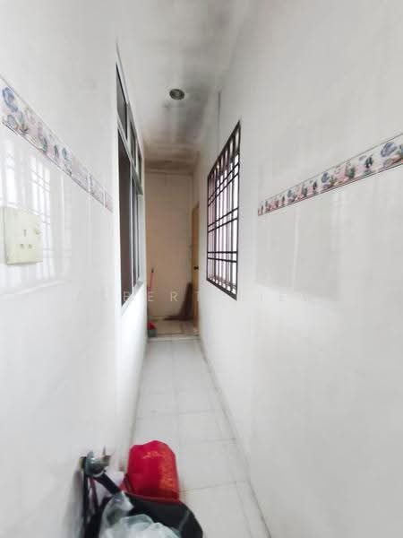 Rumah Teres 1-Tingkat untuk Dijual di Skudai (Johor) - Albert Liew - Corridor - PropertyGuru.com.my