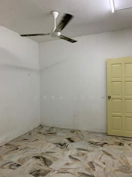 Pangsapuri untuk Dijual di Taman Desa Kempas - Cora Loh - Interior - PropertyGuru.com.my