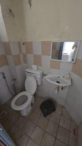 2-storey Terraced House for Sale in Johor Bahru (Johor) - Kimmy Chua - Bathroom - PropertyGuru.com.my