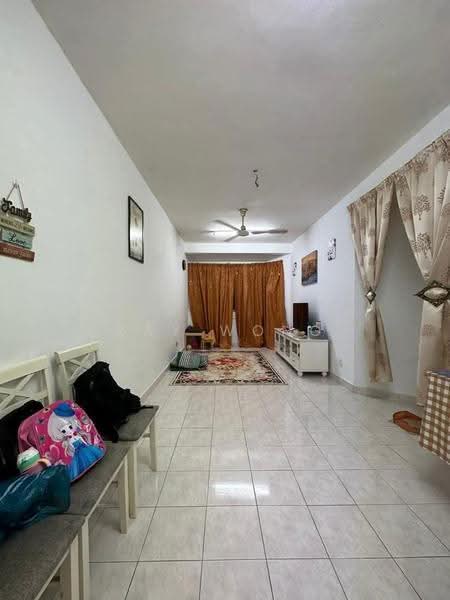 Pangsapuri untuk Dijual di Vista Seri Alam - Ray Wong - Living Room - PropertyGuru.com.my