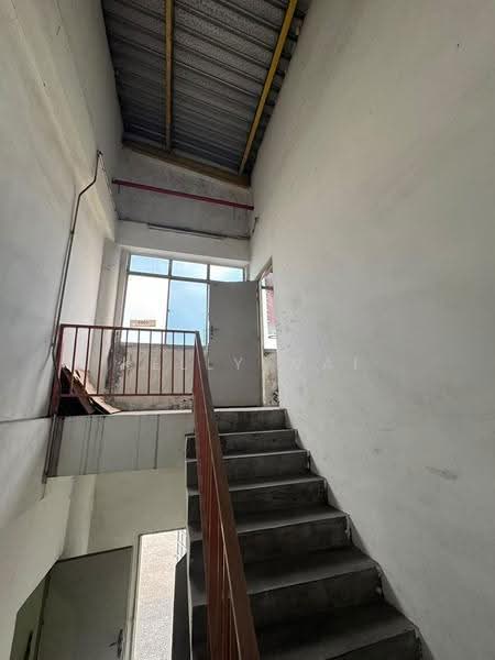 Semi-D Factory for Sale in Johor Bahru (Johor) - Kelly Wai - Entrance - PropertyGuru.com.my