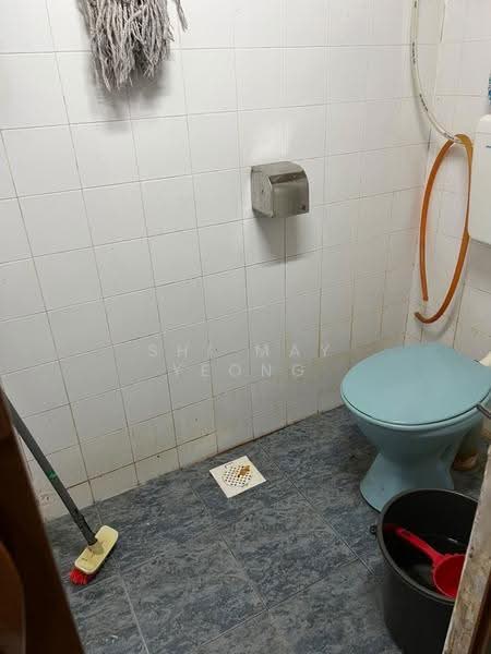 Flat for Sale at Flat Tasek 64 - Shi May Yeong - Bathroom - PropertyGuru.com.my
