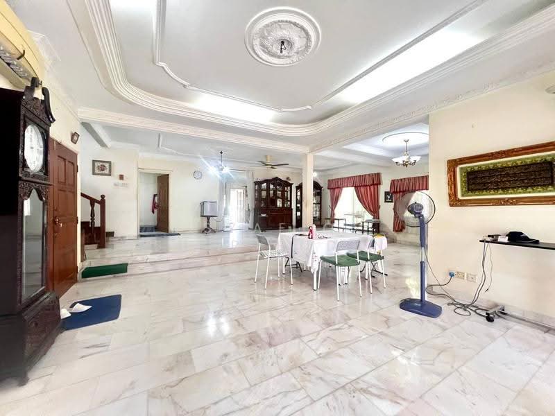 Bungalow House untuk Dijual di Shah Alam (Selangor) - Syafiq Sharifudin - Living Room - PropertyGuru.com.my