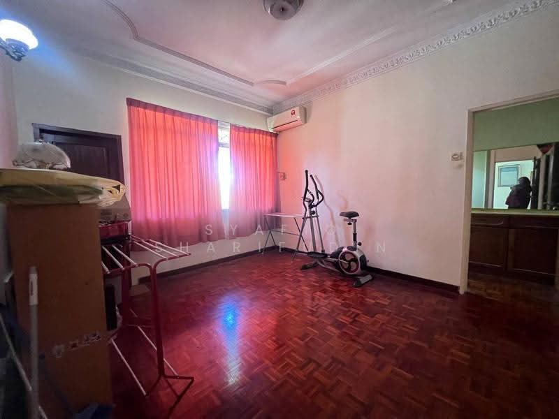 Bungalow House untuk Dijual di Shah Alam (Selangor) - Syafiq Sharifudin - Living Room - PropertyGuru.com.my