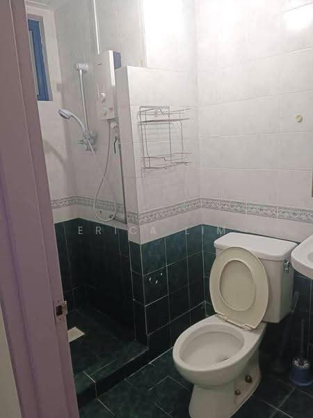 Pangsapuri untuk Dijual di Aster Court - Erica Lim - Bathroom - PropertyGuru.com.my