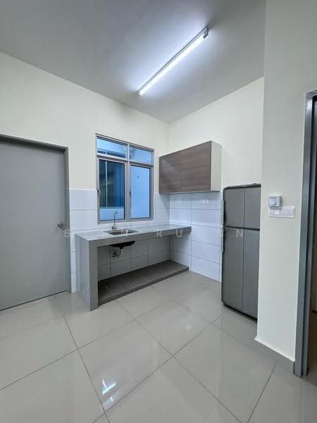 Kediaman Servis untuk Disewa di Residensi Nexus Kajang (PR1MA Kajang) - Bern Rugan - Kitchen - PropertyGuru.com.my