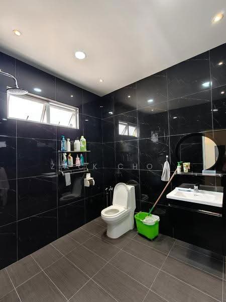 Rumah Teres 2-Tingkat untuk Dijual di Taman Impian Emas (Skudai) - Zack Chow - Bathroom - PropertyGuru.com.my