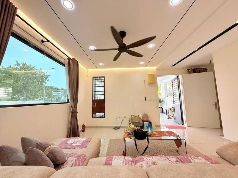 2-storey Terraced House for Sale in Seremban (Negeri Sembilan) - Hassan Basri Suhaimi - Living Room - PropertyGuru.com.my