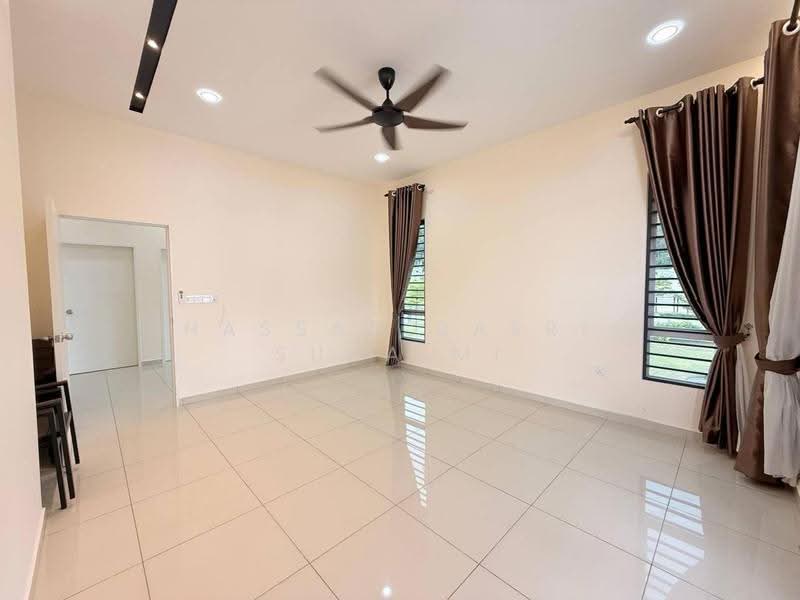 2-storey Terraced House for Sale in Seremban (Negeri Sembilan) - Hassan Basri Suhaimi - Living Room - PropertyGuru.com.my
