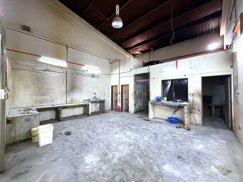 Terrace Factory for Sale in Bandar Baru Permas Jaya (Permas Jaya) - Phang Elainne - Interior - PropertyGuru.com.my