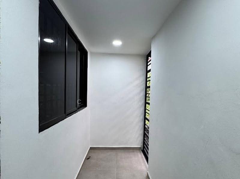 1-storey Terraced House for Sale in Bandar Baru Uda (Tampoi) - Carson . - Corridor - PropertyGuru.com.my