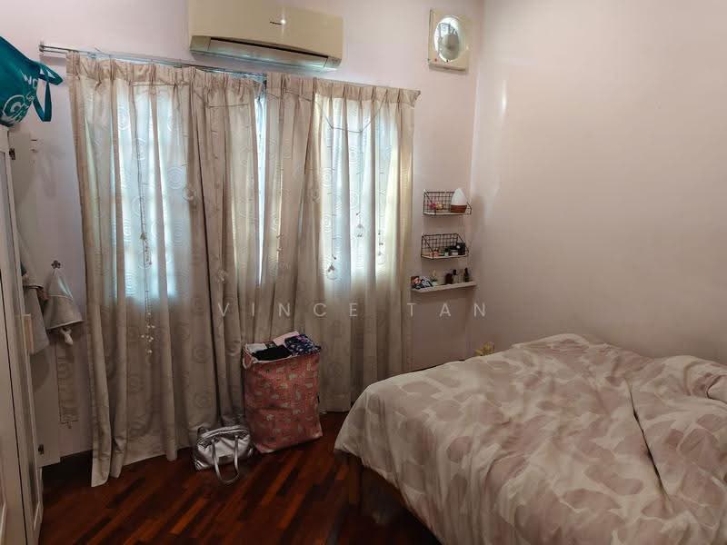 Rumah Teres 2-Tingkat untuk Dijual di Bandar Sri Damansara (Selangor) - Vince Tan - Bedroom - PropertyGuru.com.my