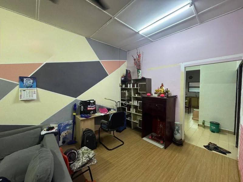 Rumah Teres 1-Tingkat untuk Dijual di Taman Johor Jaya (Johor Bahru) - Carson . - Living Room - PropertyGuru.com.my