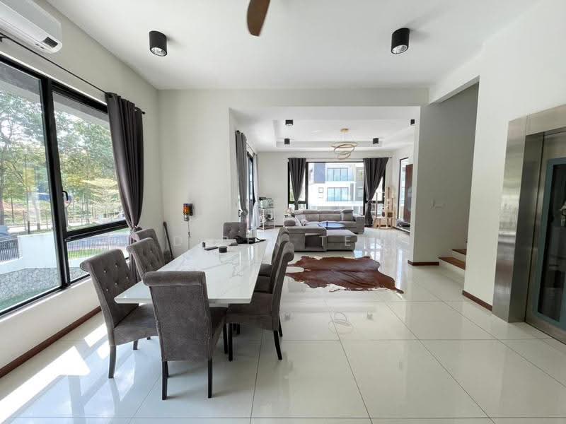 Semi-Detached House for Sale in Ampang (Selangor) - Diren Tee - Dining Room - PropertyGuru.com.my