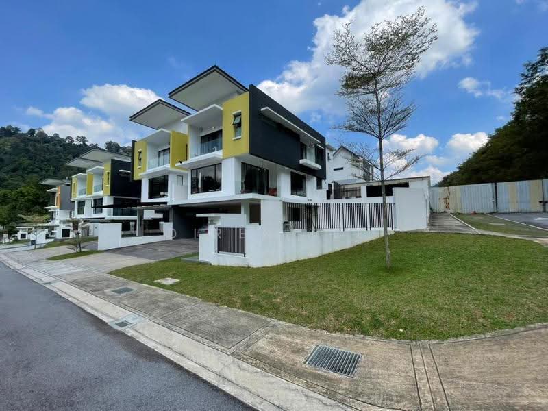 Semi-Detached House for Sale in Ampang (Selangor) - Diren Tee - PropertyGuru.com.my