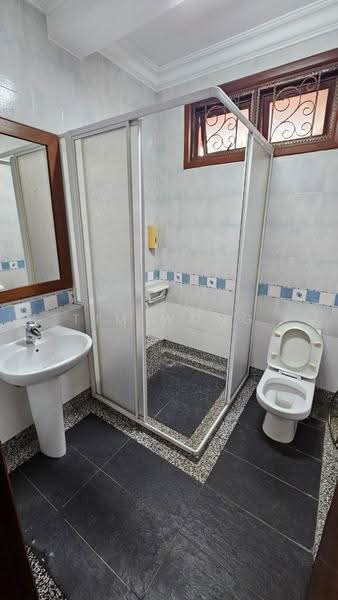 Semi-Detached House for Sale in TTDI Hills (Kuala Lumpur) - Tim Wong - Bathroom - PropertyGuru.com.my