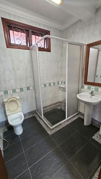 Semi-Detached House for Sale in TTDI Hills (Kuala Lumpur) - Tim Wong - Bathroom - PropertyGuru.com.my