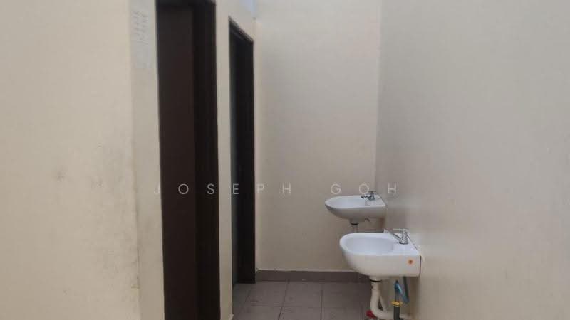 Kilang untuk Disewa di Kempas Utama (Tebrau) - Joseph Goh - Bathroom - PropertyGuru.com.my