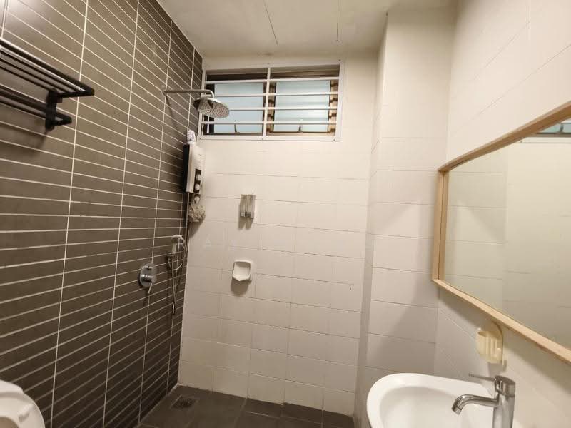 Service Residence for Sale at Palazio - Ray Wong - Bathroom - PropertyGuru.com.my
