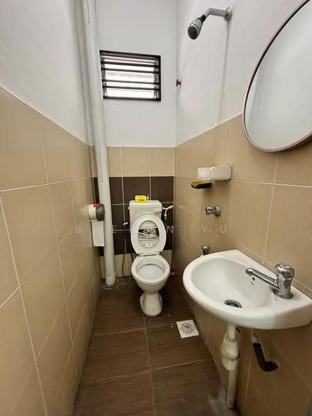 2-storey Terraced House for Sale in Taman Lagenda Putra (Kulai) - Stefan Yu - Bathroom - PropertyGuru.com.my