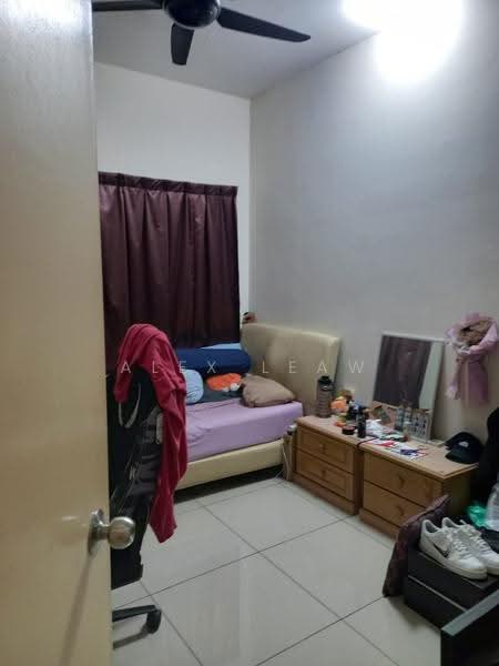 Kediaman Servis untuk Dijual di OUG Parklane - Alex Leaw - Bedroom - PropertyGuru.com.my