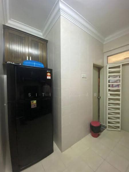 2-storey Terraced House for Rent in Alam Budiman (Shah Alam) - Siti Hajar - Kitchen - PropertyGuru.com.my