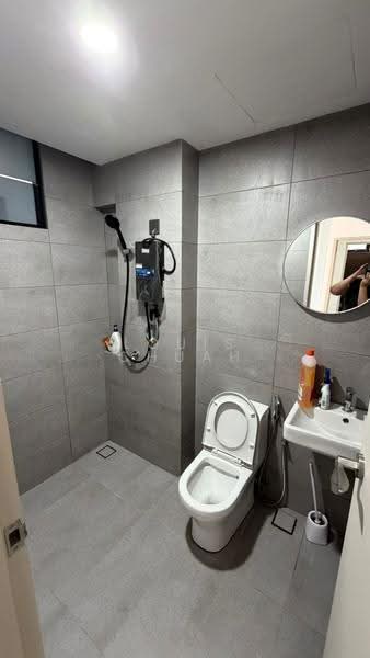 Kediaman Servis untuk Disewa di Vivo Executive Apartment - Louis Chuah - Bathroom - PropertyGuru.com.my