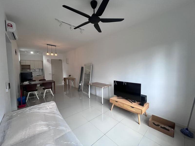 Kediaman Servis untuk Disewa di Savvy @ Riana Dutamas - Ryan Tan - Living Room - PropertyGuru.com.my