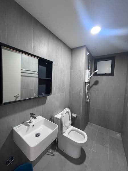 Kediaman Servis untuk Disewa di Savvy @ Riana Dutamas - Ryan Tan - Bathroom - PropertyGuru.com.my