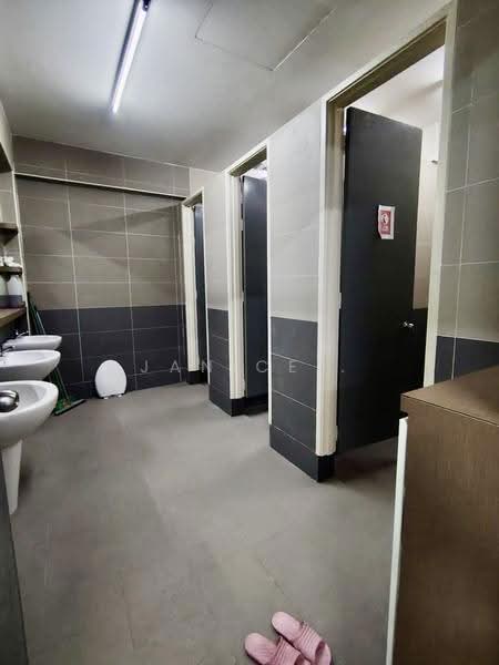 Factory for Sale in Eco Business Park 1 (Johor Bahru) - Janice . - Bathroom - PropertyGuru.com.my